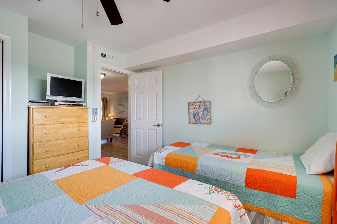 Oceanfront Carolina Beach Condo With Pool And Views! Exterior photo